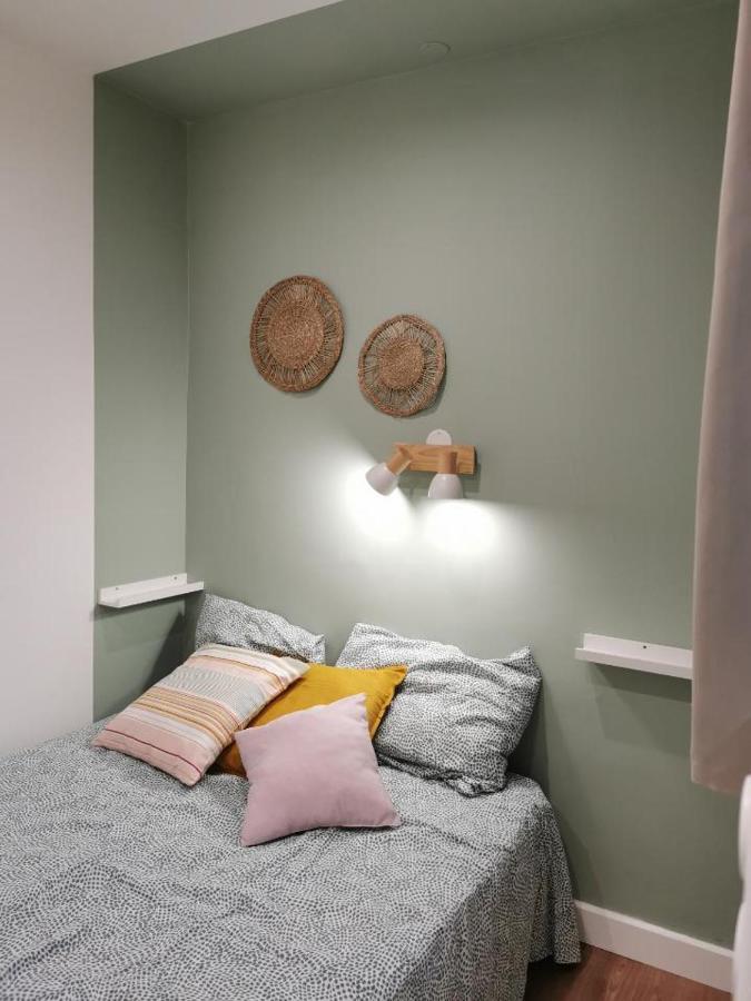 Appartements Acces Prive Plage De La Bergerie Hyeres Exterior photo